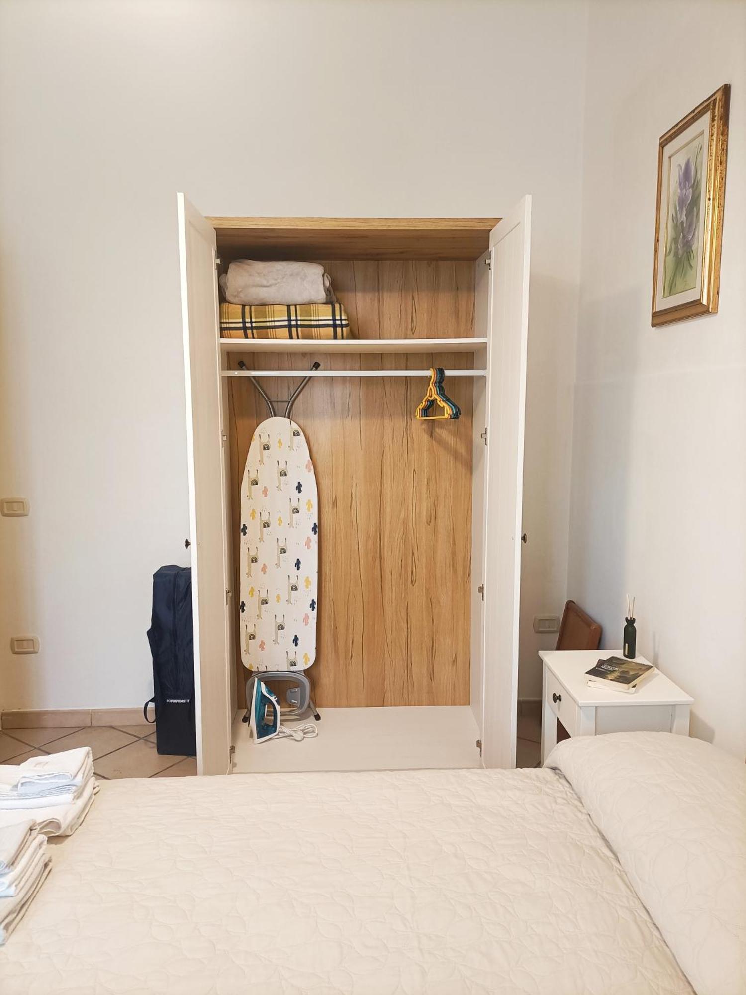 Bright Port View Apartment- Free Parking كالياري المظهر الخارجي الصورة