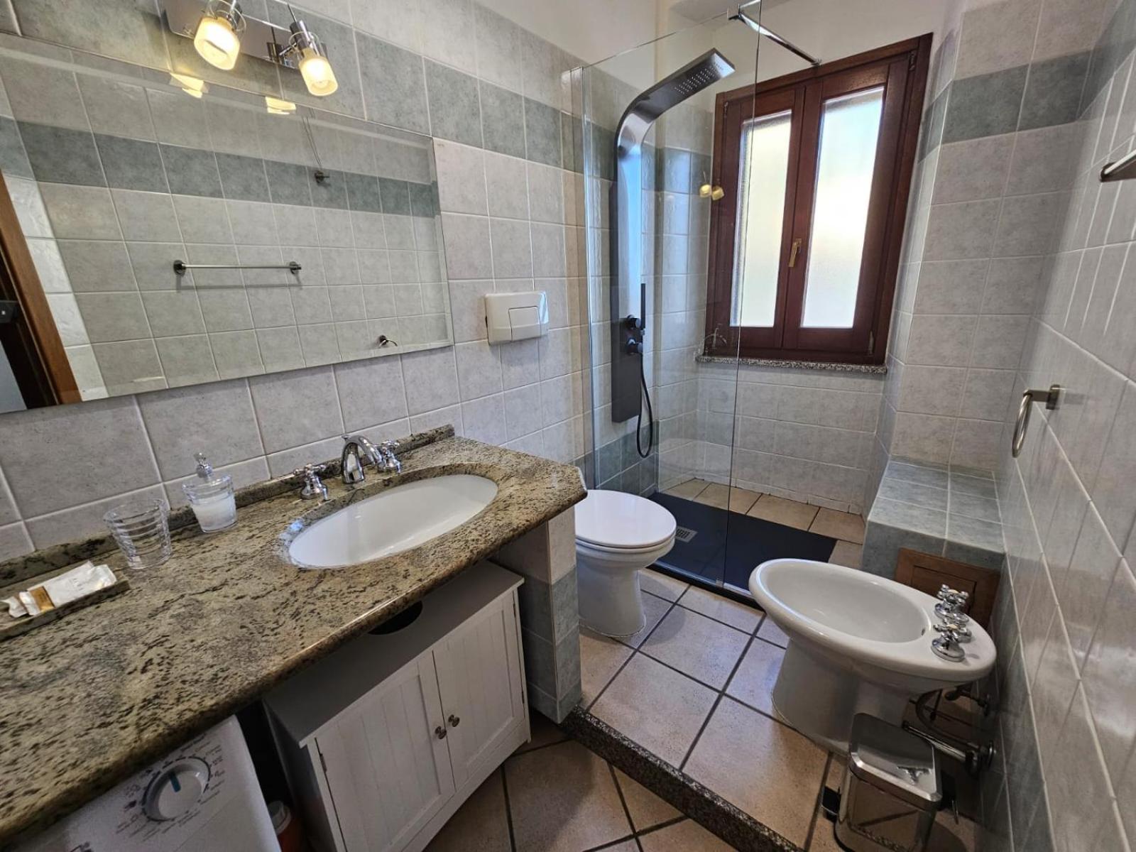 Bright Port View Apartment- Free Parking كالياري المظهر الخارجي الصورة